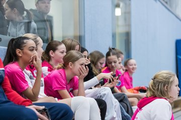 Bild 127 - C-Juniorinnen 2 Loewinnen Cup